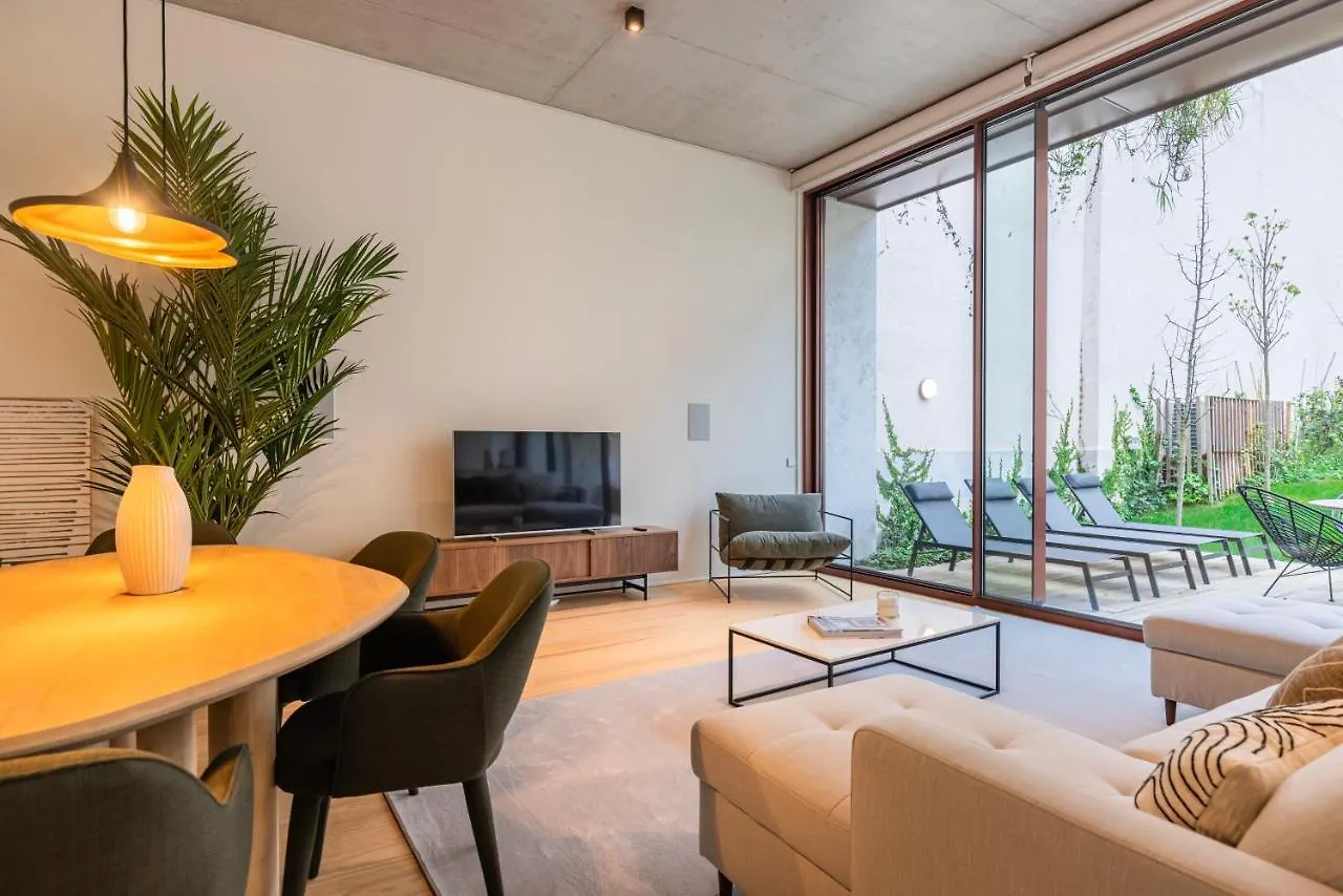 Hidden Pearl W/ Patio & Pool By Lovelystay Lisbon Apartment