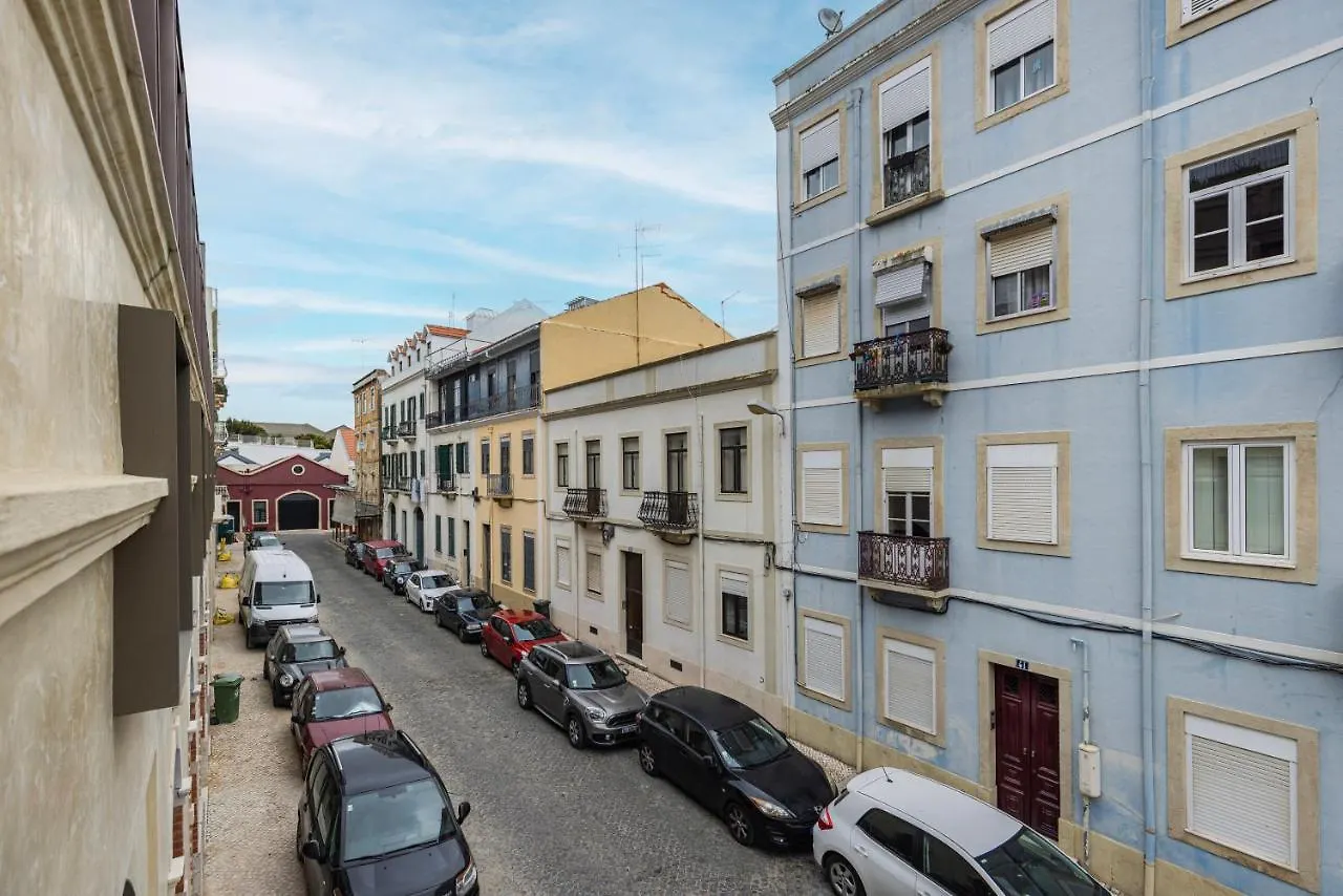 Hidden Pearl W/ Patio & Pool By Lovelystay Lisbon Apartment