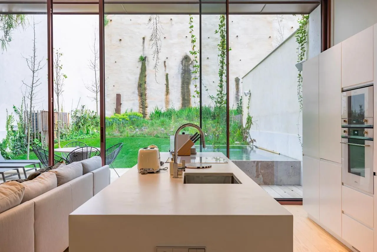 Hidden Pearl W/ Patio & Pool By Lovelystay Lisbon
