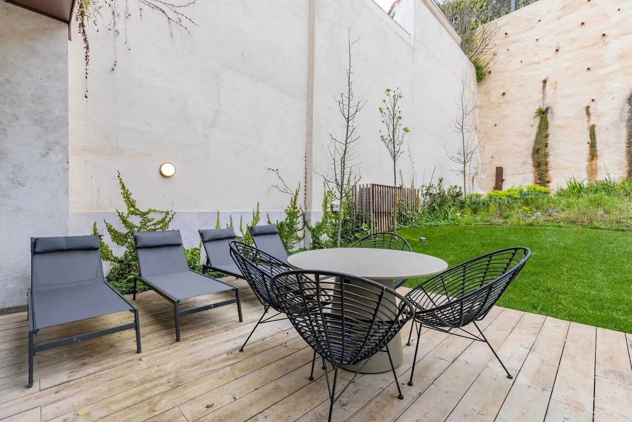 Hidden Pearl W/ Patio & Pool By Lovelystay Lisbon Apartment