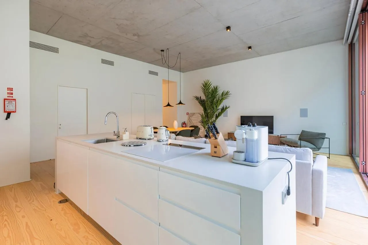 Apartment Hidden Pearl W/ Patio & Pool By Lovelystay Lisbon