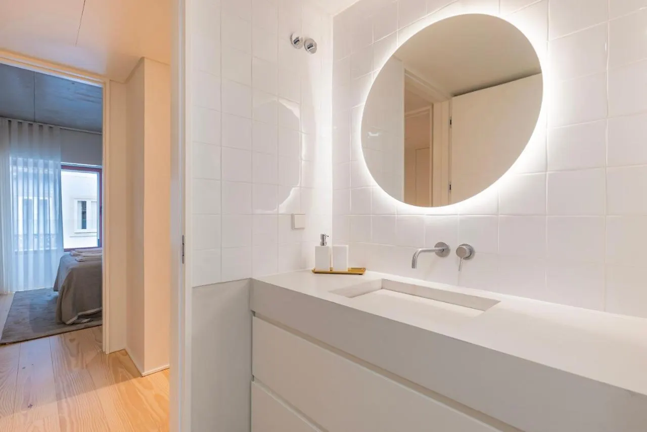 Apartment Hidden Pearl W/ Patio & Pool By Lovelystay Lisbon