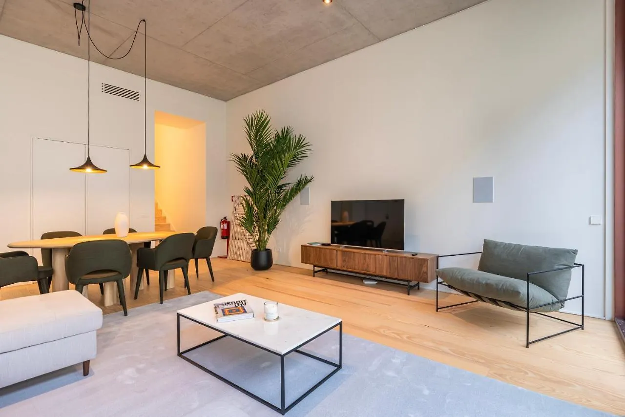 Hidden Pearl W/ Patio & Pool By Lovelystay Lisbon Apartment