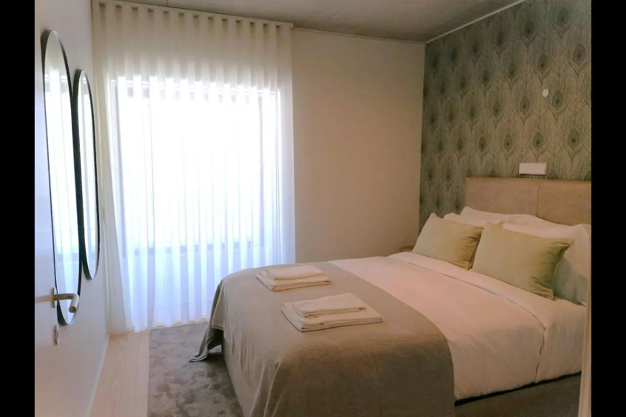 Hidden Pearl W/ Patio & Pool By Lovelystay Lisbon Apartment