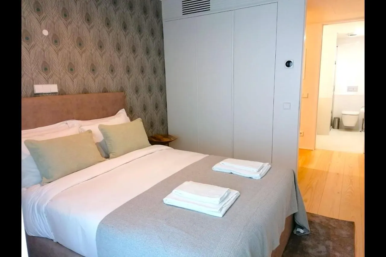 Apartment Hidden Pearl W/ Patio & Pool By Lovelystay Lisbon